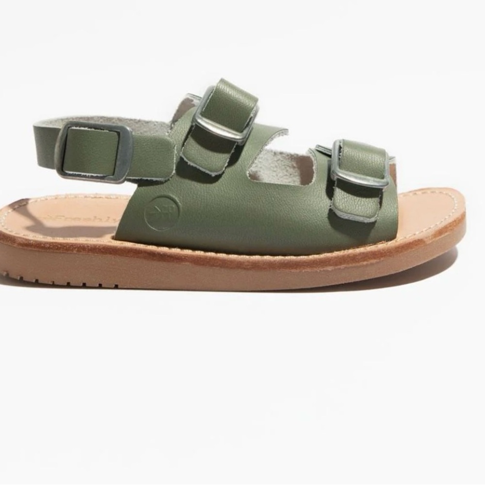 Freshly Picked Green Sandals with Adjustable Straps